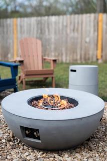 4BR Luxury Home 15mins away from Downtown and Airport, Firepit, Pool, Games - 2