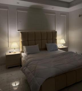 Chic 2BHK - Scenic View Retreat - 8