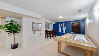 Magnolia Place - Stylish Retreat Near Private Beach - 4