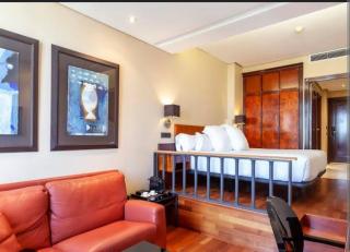 Winterberry by lake & woods - 7