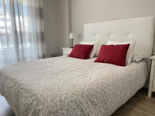 Los Álamos Breeze - 3BR Next to the Beach Apt - Free Parking - Salt Pool - 4