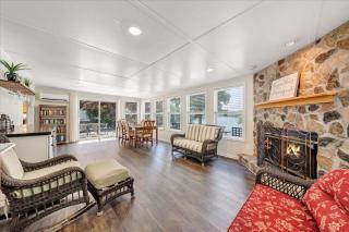 Scenic Point - Private Lakefront Home w/ Dock, Fire pit, outside shower & Hot tub - 5