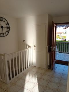 Grand Appartement avec cheminée dans maison, parking gratuit - Mionnay - 6
