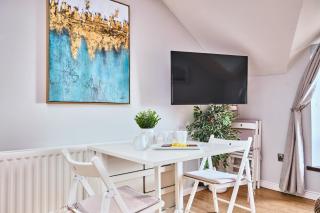 Seaview Portrush Penthouse Apt - Golf Terrace 6 - 8