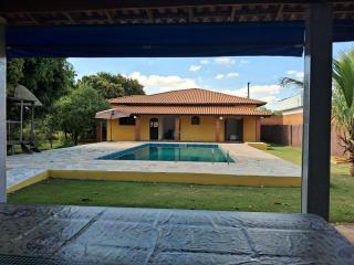 Casa de campo com piscina e campinho de futebol - 1