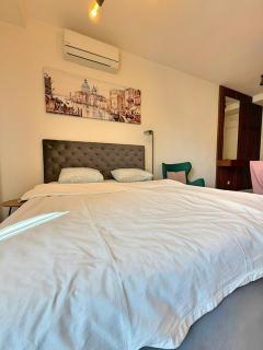 BW - Pink Suites - 4