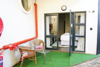 203 Maboneng Apartment at Craftsmanship with Wi-Fi - 2