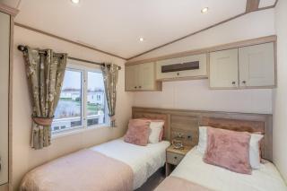 The Kingsbarns Luxe Lodge at Seton Sands - Pool - Beach Access - Starlink - Sleeps 6 - 6