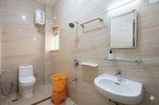 SV Homestay Tirupati - Apartment with Balcony, AC, WIFI, TV and Parking - 7