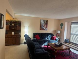 Soccer fans welcome! Cozy home in Kansas City area - 0