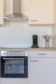 Modern Vienna Apartment Near Center - 2