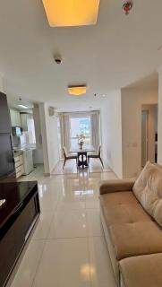 Metropolitan Mall - 7