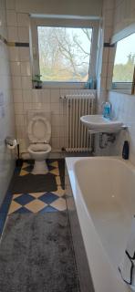 Ein bequemes Zimmer in einer ruhigen Umgebung Näher Zentrum mit gemeinsam genutzte Bad und Küchengeräte - Kleve - 6