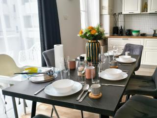 Ospitalier City Clover - 2 king beds, free undgrd parking, 2bath - 7