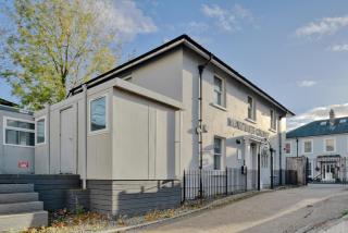 The Luxe Apartment - 8