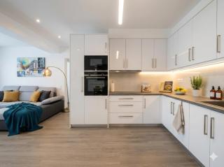 Jacuzzi Suite and Family Apartment Near Acropolis - Athen - 8