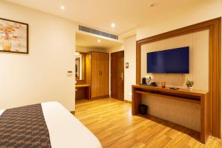 Liza Royale Hotel Near Chennai central Railway Station - 3