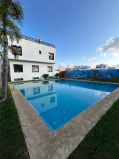 Villa 4 niveaux avec piscine - plage à 5min - 9