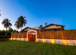 Chalés exclusivos na Praia do Patacho - 1