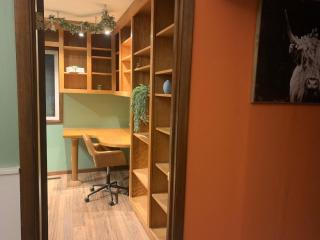 Earthy Hobbit Jungle with Privacy & Serenity - 9