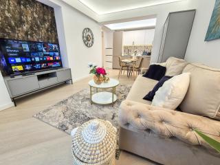 Cozy Luxury 1BR Cortina - Parking and Self Check-in - 3