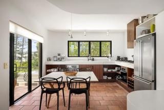 6 -18 Bryan Street Sunshine Beach 'Pacific Villas' - 3