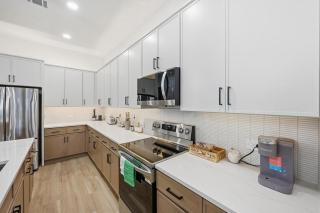 New Home Near UTSW | 3BR/3.5BA | Patio | Garage - 1