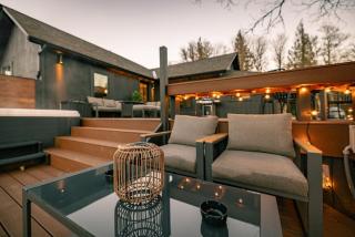 Luxe Mountain Retreat in N Cascades hot tub sauna - 8