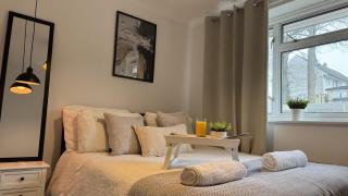 Viewpoint House Boutique 5 Bedroom Retreat Sleeps 10 - 4