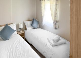 Shear Barn Holiday Park - 1