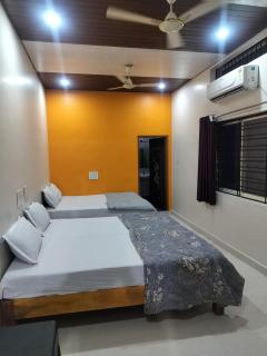 Suma Home Stay Hampi - 0