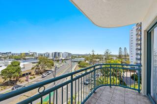 Sunshine Towers Boutique Apartments - 4