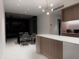 Perth Hub CBD Apartment Sauna Gym Yoga Pool Skyline - 7