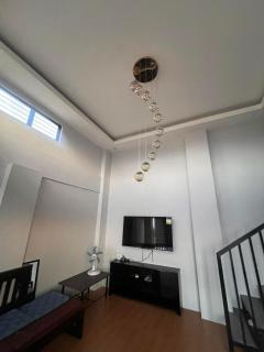 Cozy Rooftop Staycation in Santa Rosa - 3