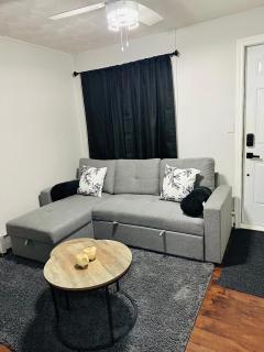 Cozy Private Apartment with 2 Queen size Beds - 4