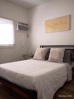 2 Bedroom Apartments Near Downtown LA and Dodger Stadium Sleeps 4 to 8 - 8
