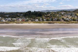 Ohope Beach Bliss Stunning Sea Views & Family fun - 3