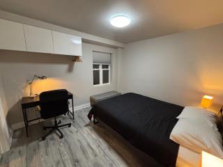 Spadina Boutique Rooms - 2