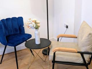 Central Southampton 2BR Work and Family Stay with Parking - 7