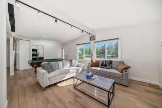 Millwoods | Sleeps 8 | AC | Near South Common - 1