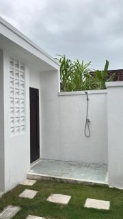 Private Room in a shared 2 Bedroom Villa with Swimming Pool, Padonan - Canggu area - 4