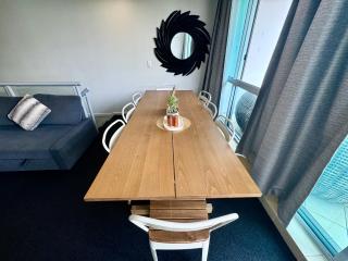 Modern 3 Bedroom Apartment near Tram - 9