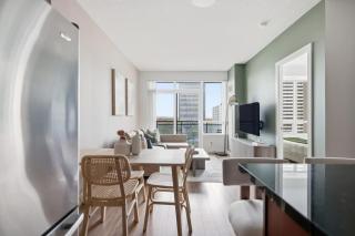 Stylish Downtown 1BR Condo Balcony & City Views - 3
