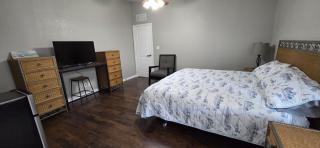 Spacious 4BR Home Near WSMR with King Suites - 8