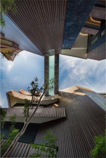 The REAL HOT TUB steps to FREE Beach Club - 9