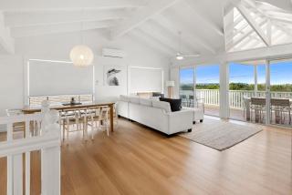 Peppertree Jervis Bay Pet Friendly Beachfront with Sea Views - Callala Beach - 2