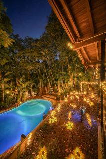 5BR Pool - BBQ Retreat - Sleeps 11 max - EV Station - 6