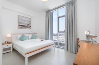 Free housekeeping visits during your stay - StayShort - Cozy 2BR Retreat in Dubai South Near Expo City - 2