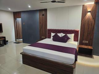 Hotel O Aksh Residency - 2