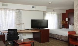 MainStay Suites Appleton Airport - Fox River Mall Area - 3